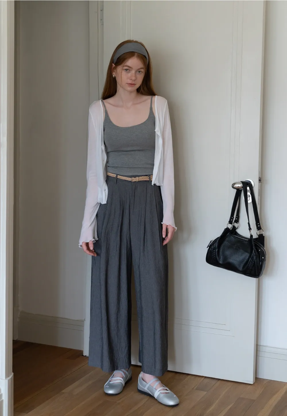 Women’s Cropped V-Neck Button Cardigan