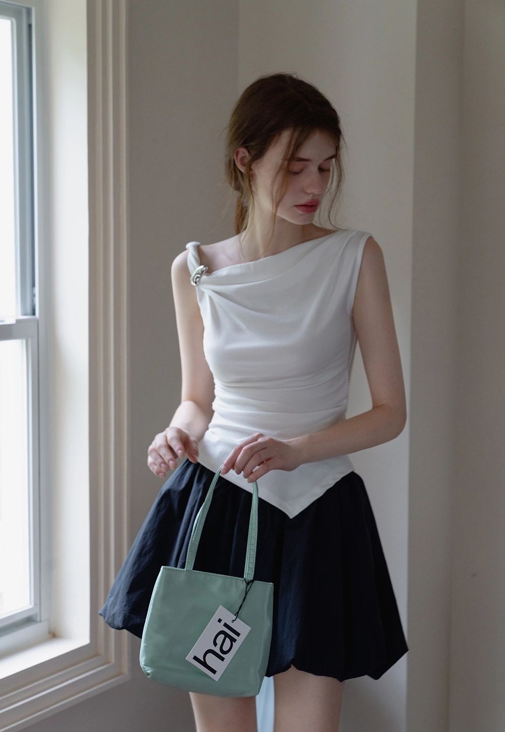Women’s Asymmetric Shoulder Top 