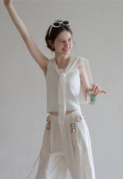 Women’s Sleeveless Knit Top