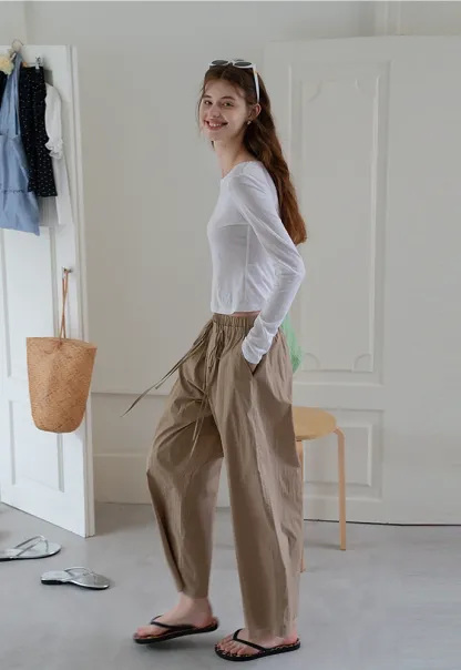 Women’s Cropped Long-Sleeve Tee