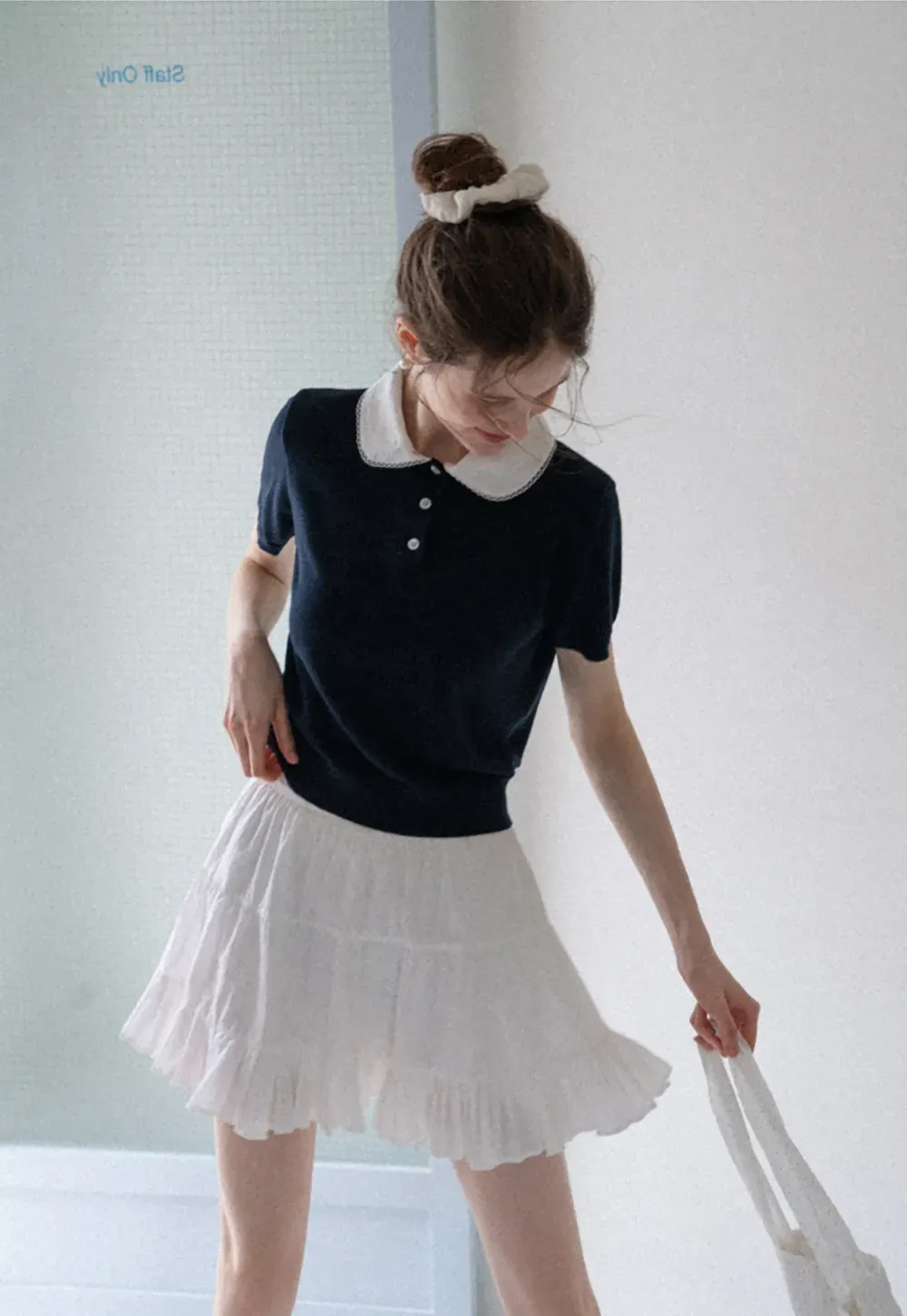 Contrast Peter Pan Collar Knit Top