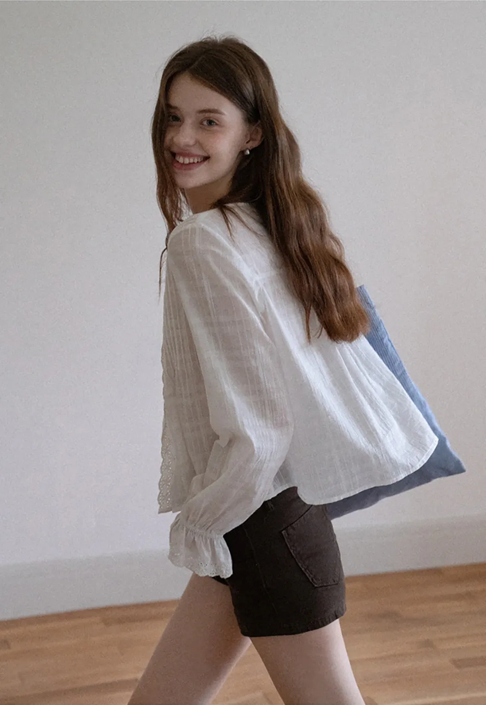 Women's Sheer Lace Tie Front Long Sleeve Blouse