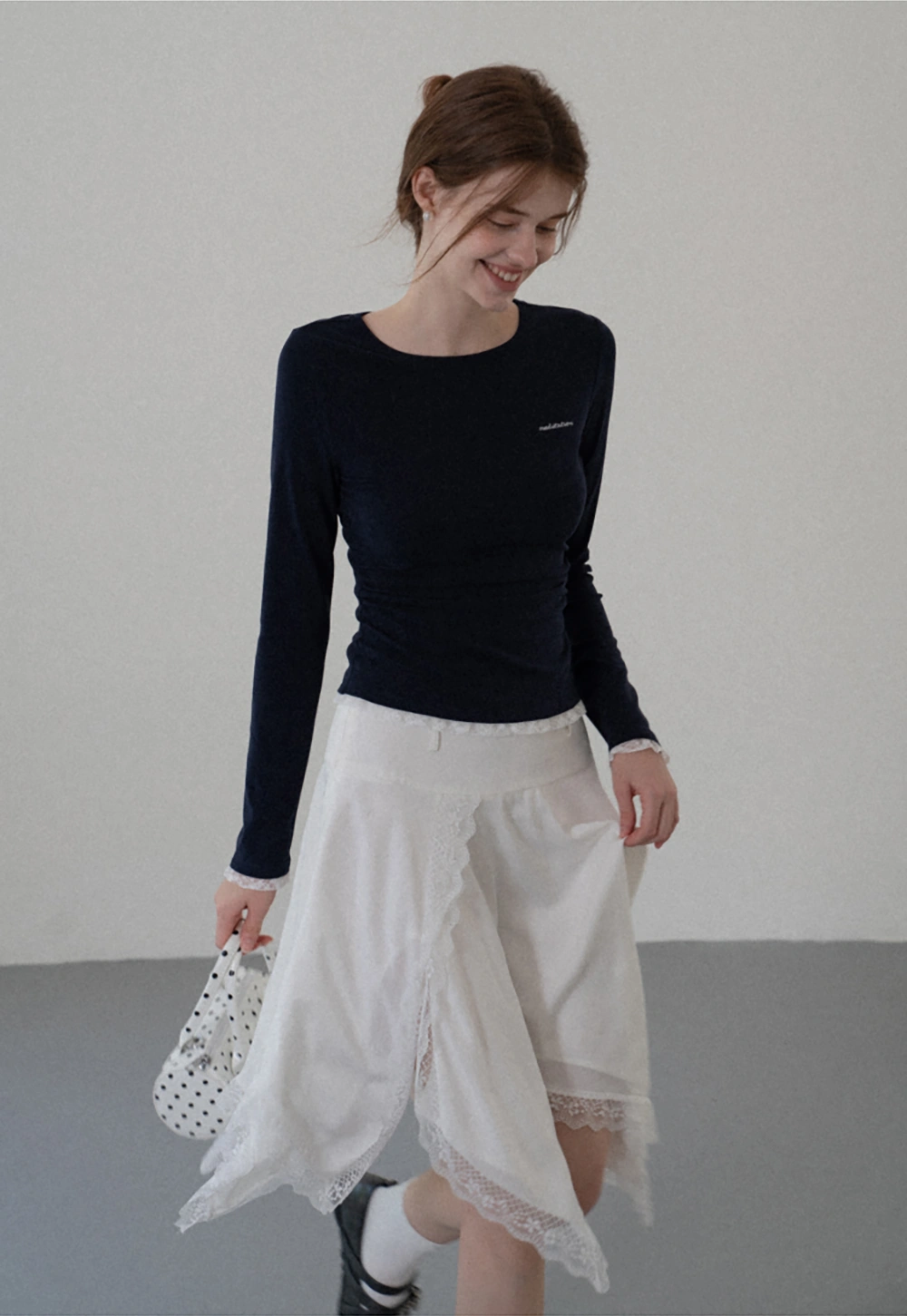 Women Crew Neck Ruched Side Lace Trim Long Sleeve Tee