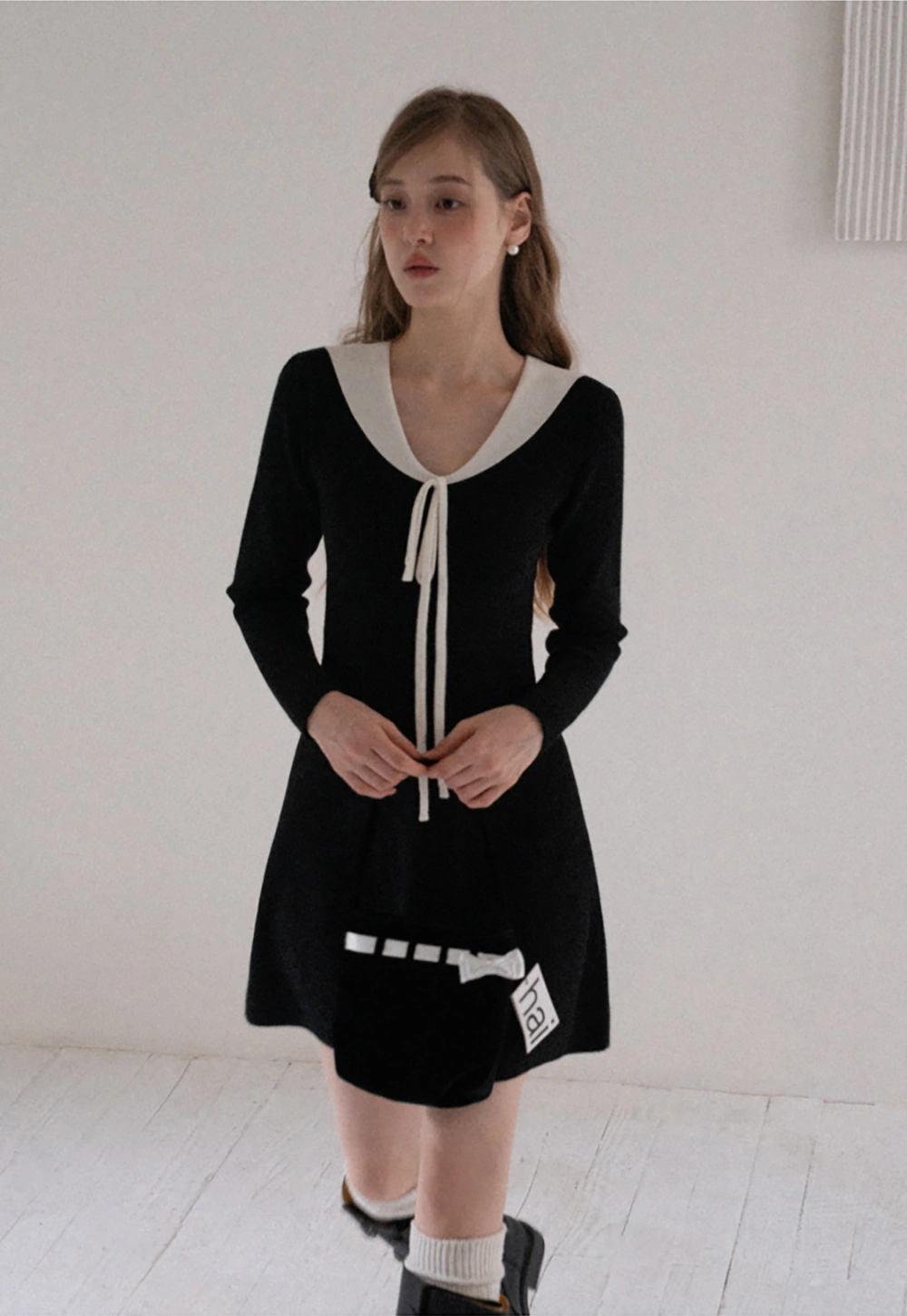 Womens Contrast Tie Collar Knit Dress
