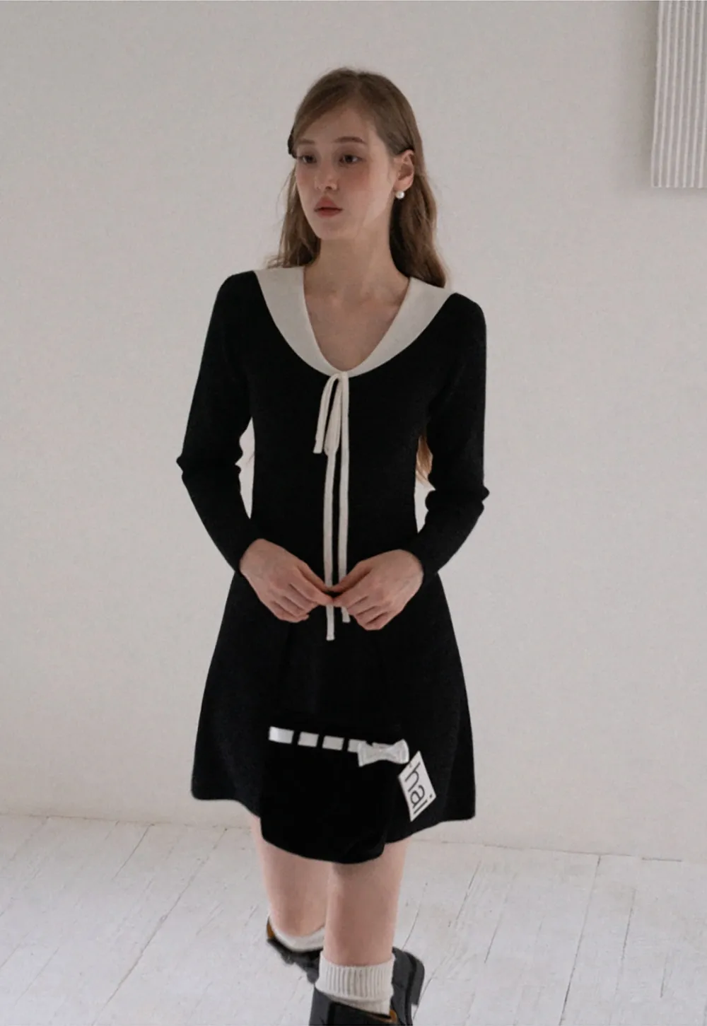 Womens Contrast Tie Collar Knit Dress