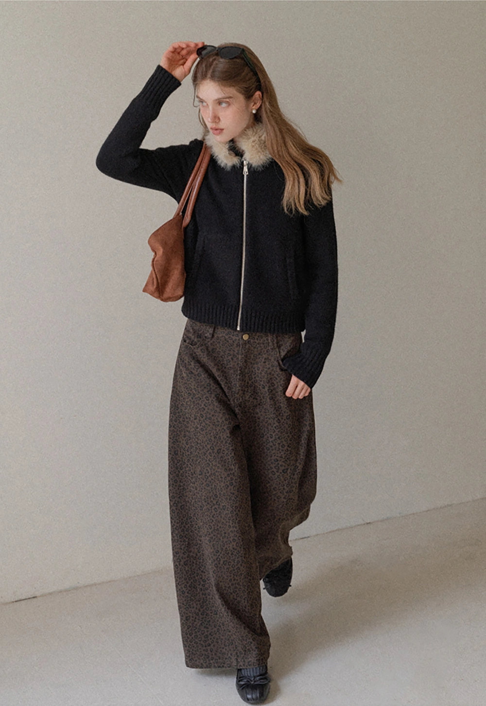 Women Faux Fur Collar Zip Up Short Jacket