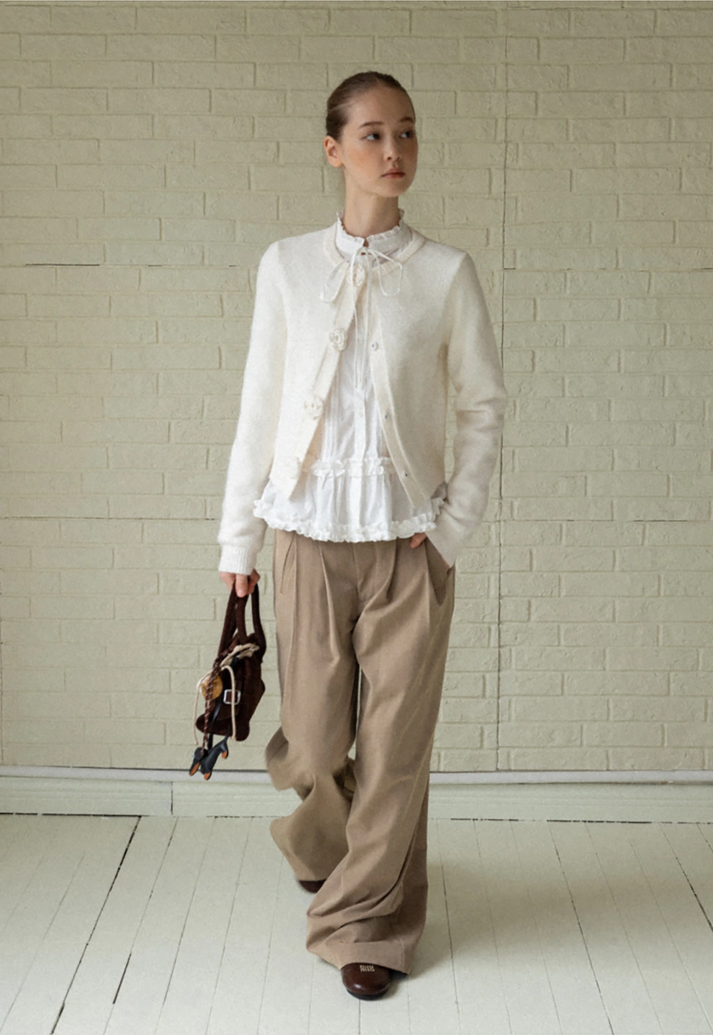 Casual Beige Wide-Leg Pants with Pleat Detail