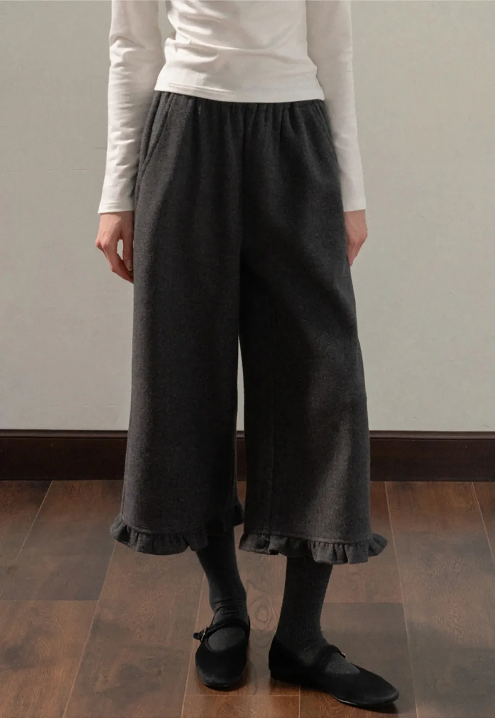 Women Ruffle Hem Wide Leg Cropped Pants