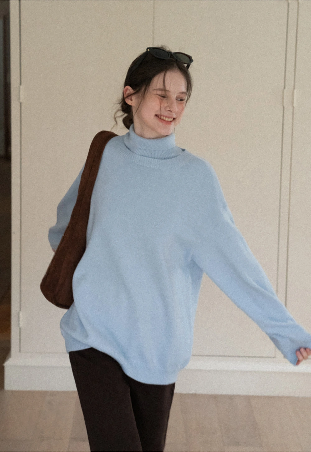 Cozy Blue Turtleneck Sweater with Relaxed Fit