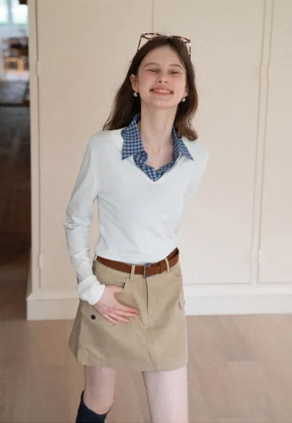 Women's V-Notch Long Sleeve Knit Top