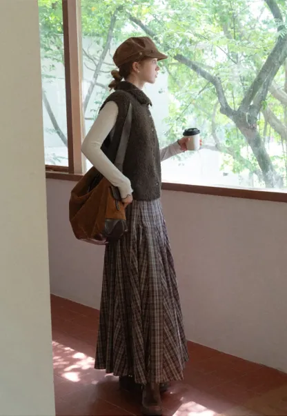 Button-Up Knit Vest with Collar