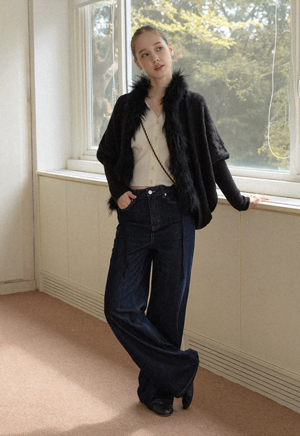 Women’s Ribbed V-Neck Cardigan with Button Detail