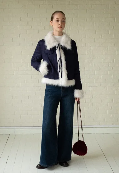 Chic Cropped Jacket with Faux Fur Collar