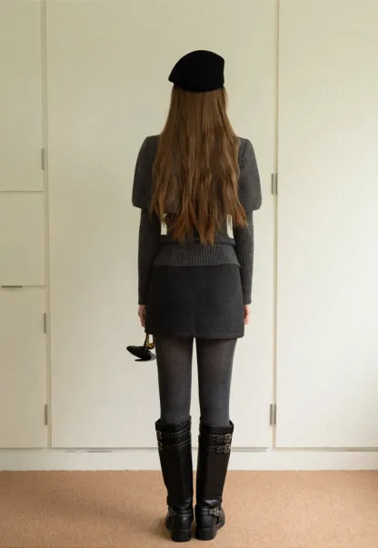 Cropped Buttoned Cape with V-Neck Fitted Thick Knit Sweater