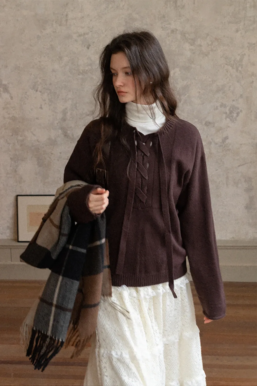 Chic Bow Tie Round Neck Sweater