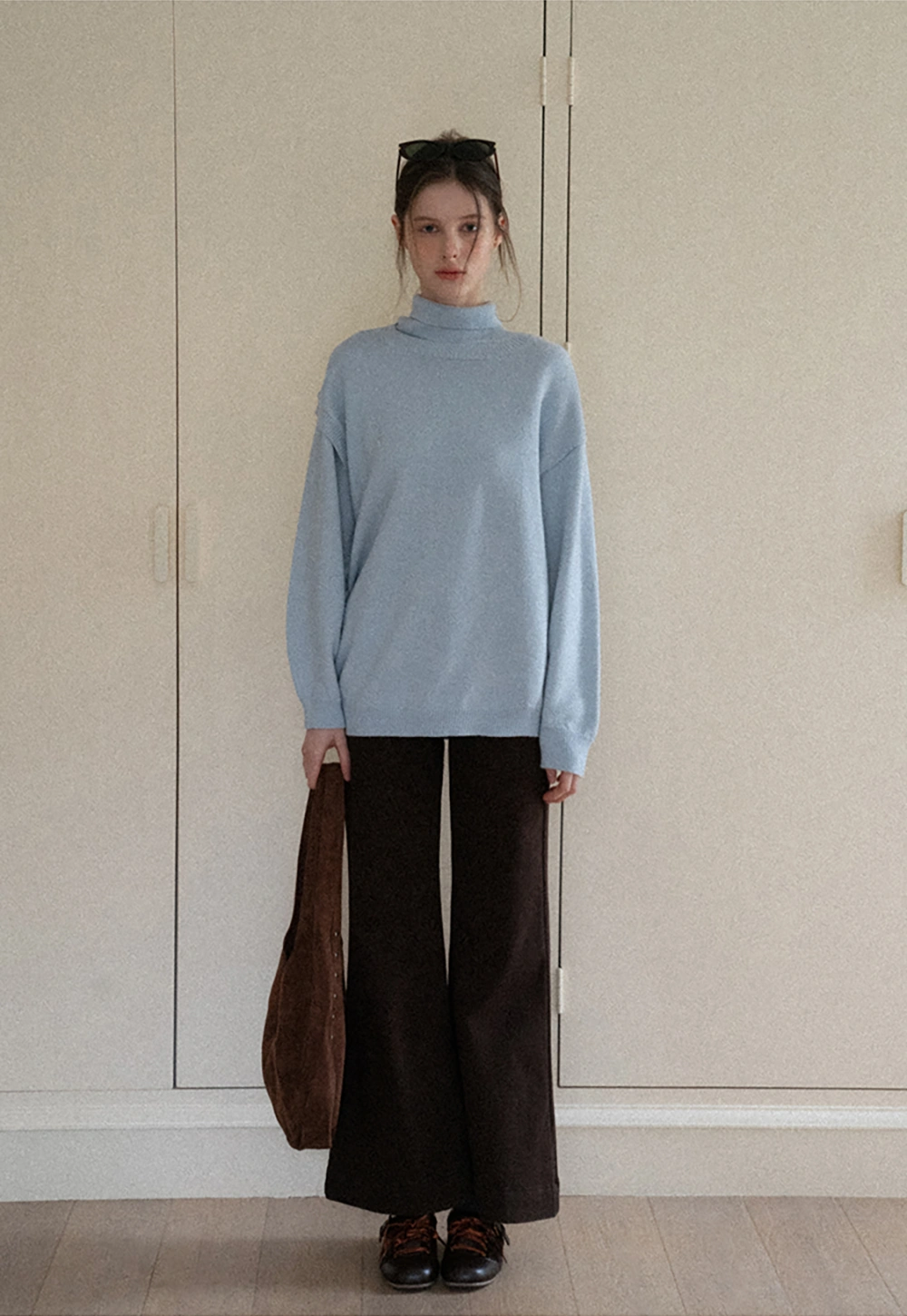 Cozy Blue Turtleneck Sweater with Relaxed Fit