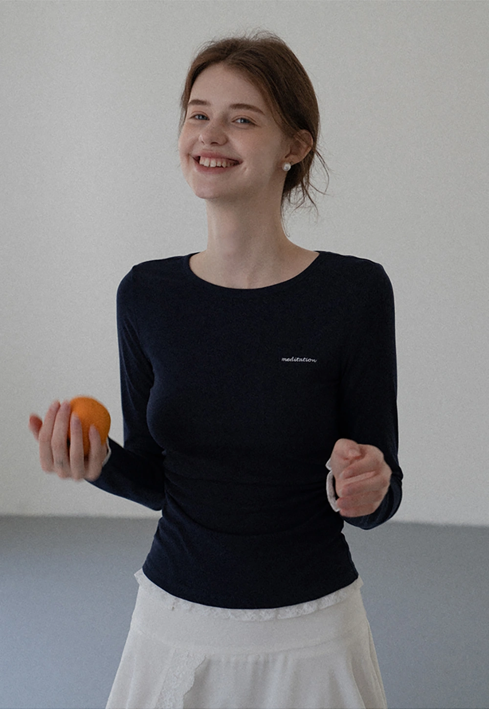 Women Crew Neck Ruched Side Lace Trim Long Sleeve Tee