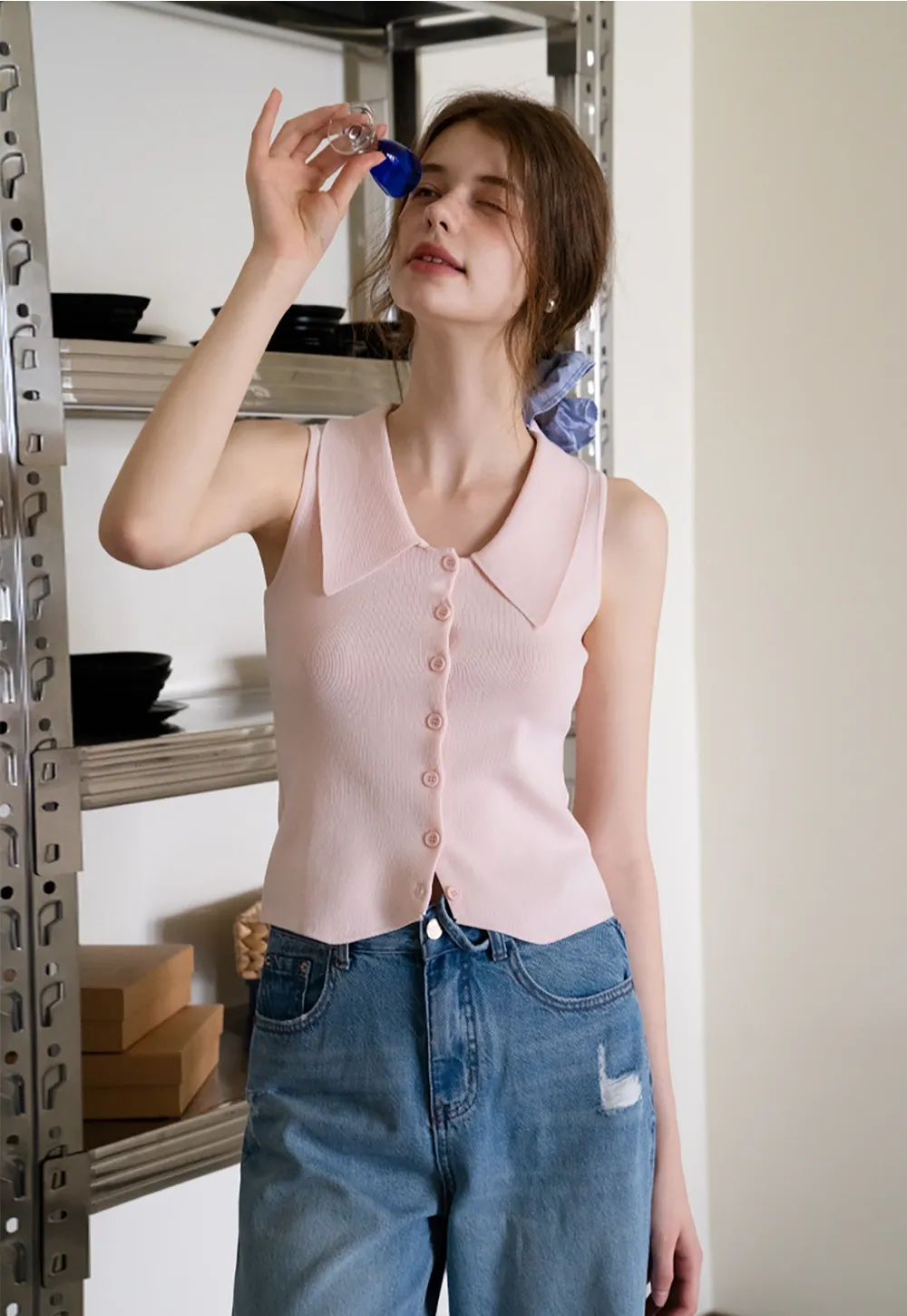 Collared Sleeveless Knit Top