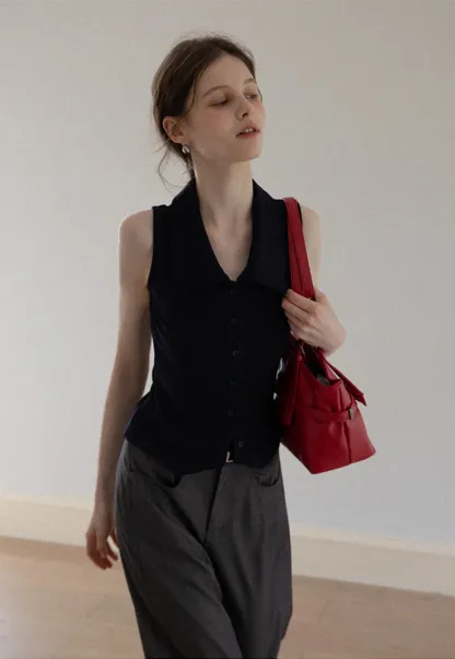 Women's Ribbed Sleeveless Polo Collar Knit Top