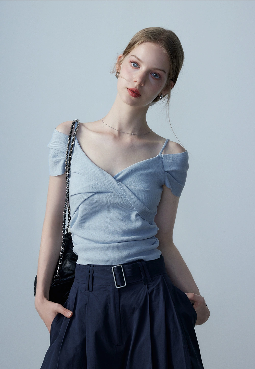 Women's Off Shoulder Short Sleeve Knit Top