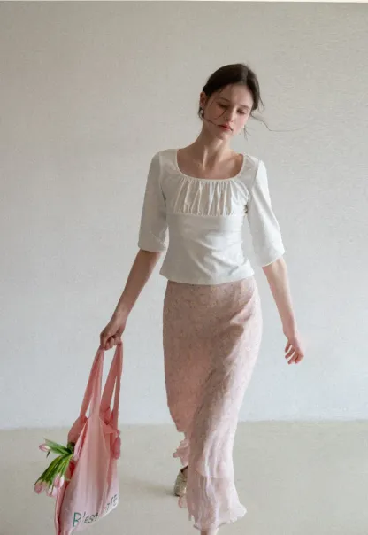 Square neck short sleeve top with gathered detail