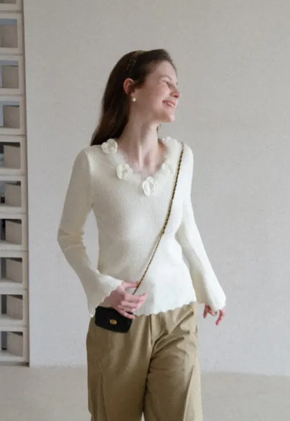 Floral Embellished V Neck Woolen Knit Sweater