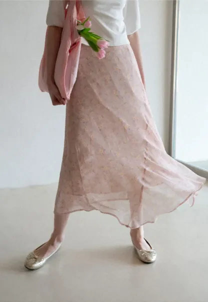 Flowy floral print midi skirt with layered hem