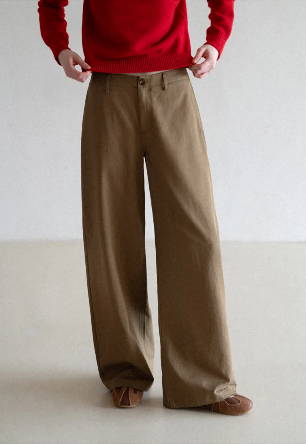 Wide leg casual pants with front pockets and relaxed fit