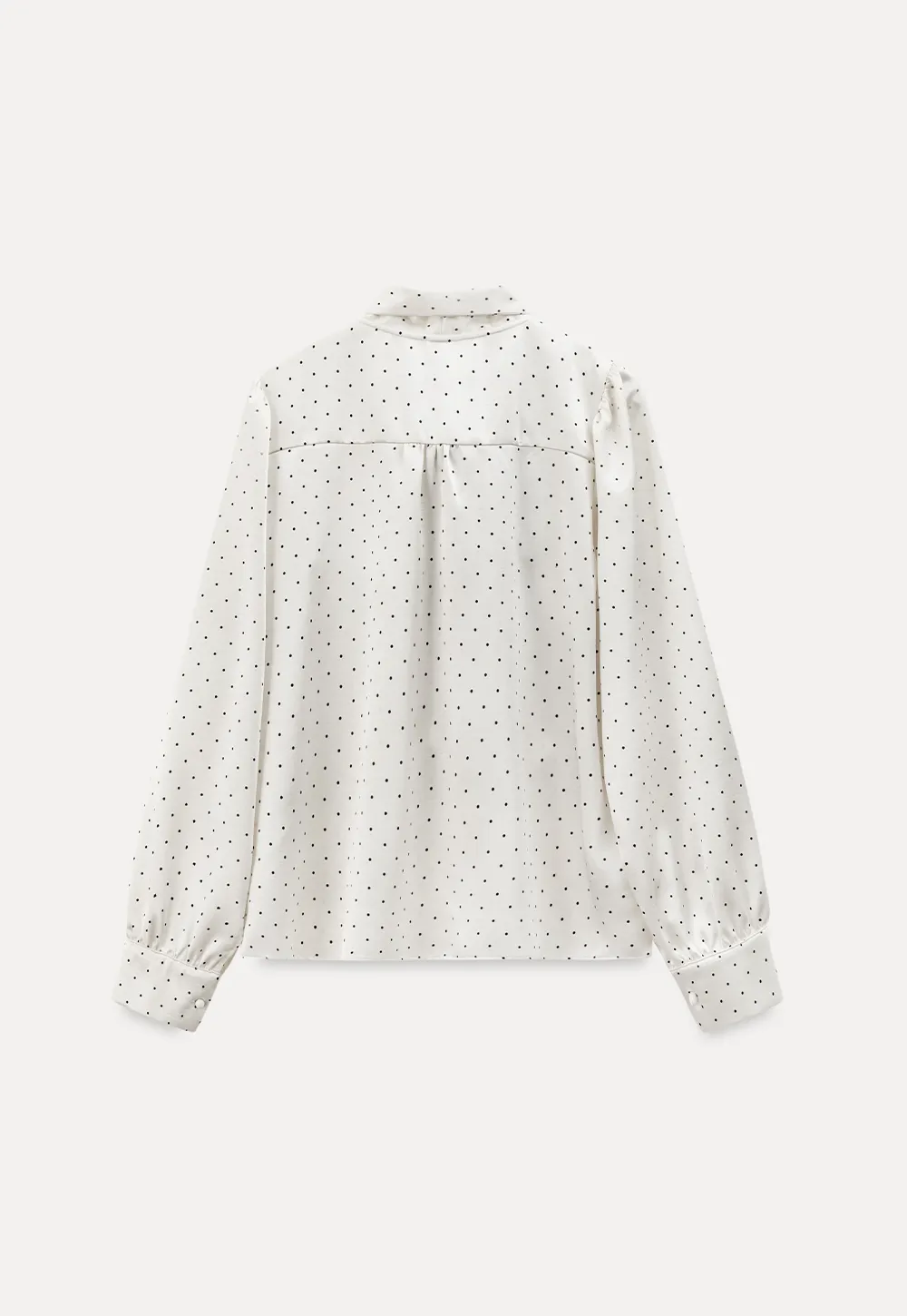 Elegant blouse with bow collar and long sleeves