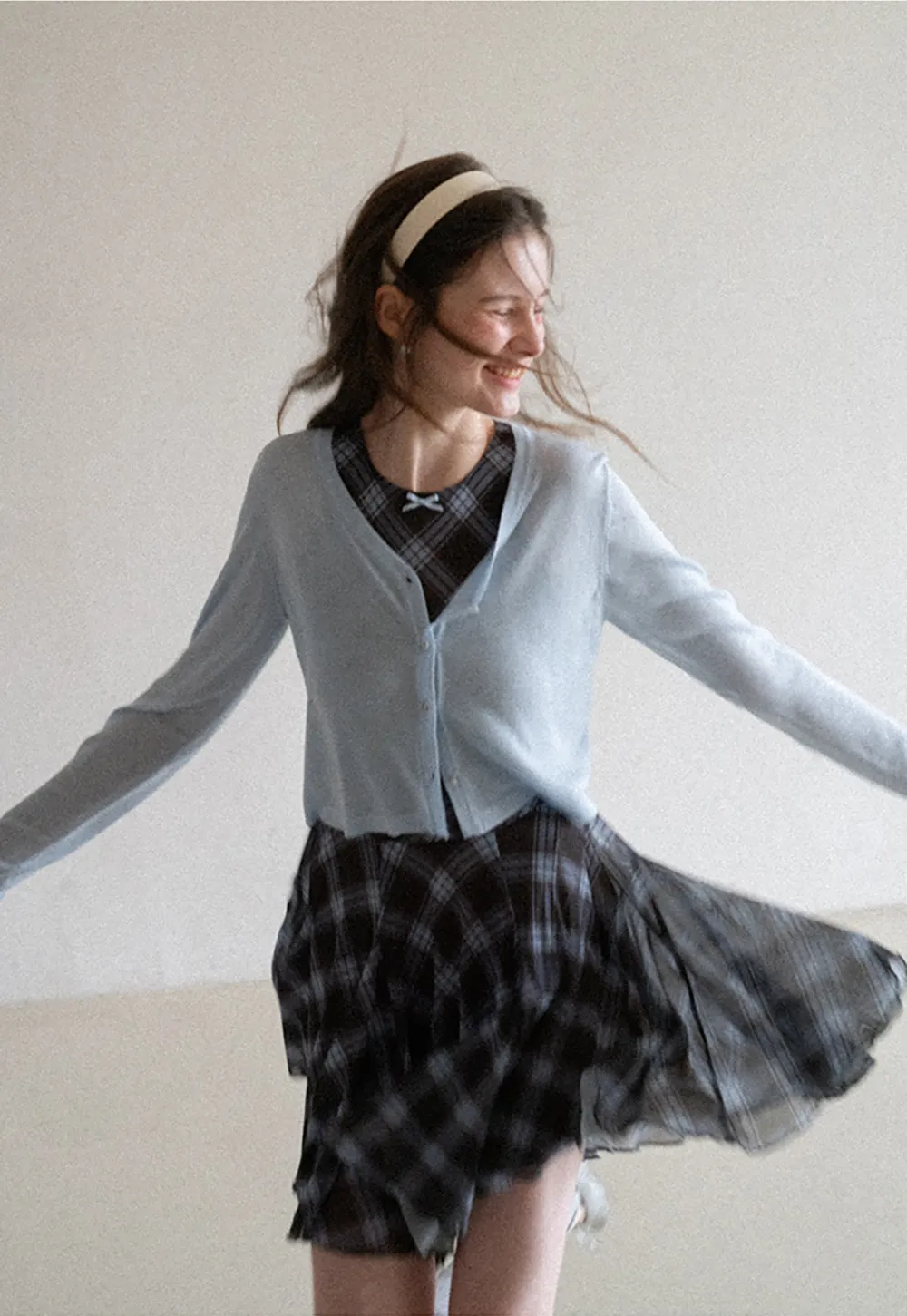 Lightweight Long Sleeve Cropped Knit Top