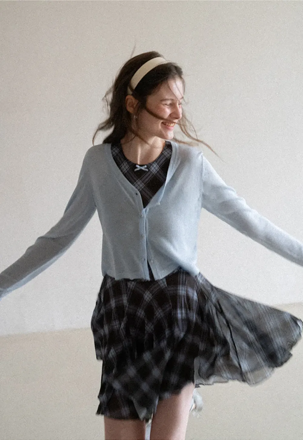 Lightweight Long Sleeve Cropped Knit Top