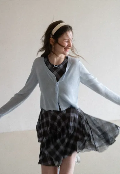 Lightweight Long Sleeve Cropped Knit Top