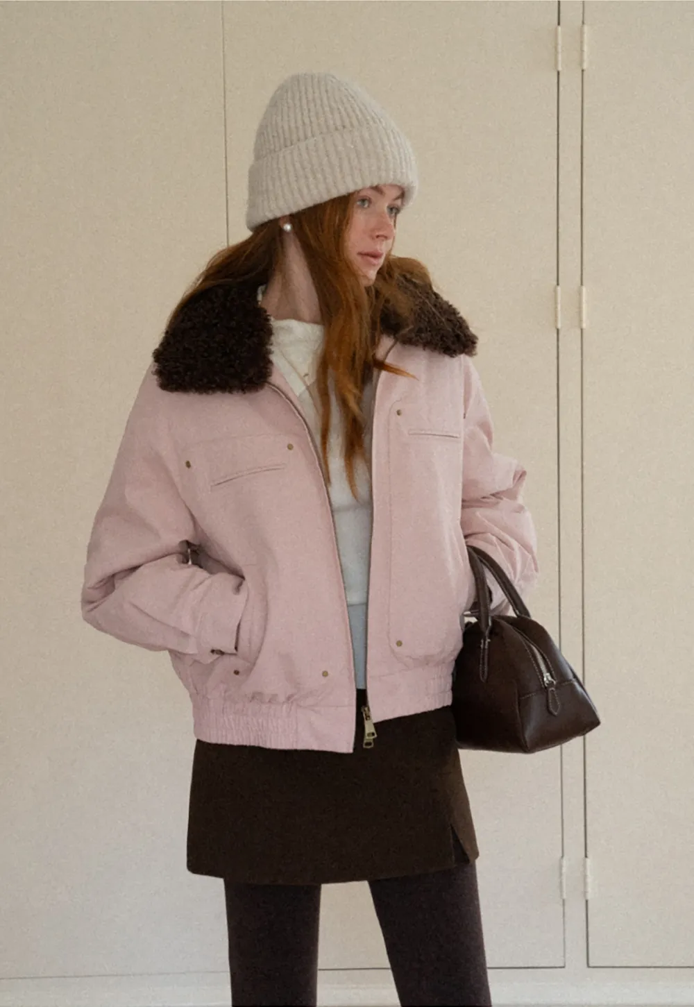 Stylish Short Jacket with Faux Fur Collar and Elastic Hem