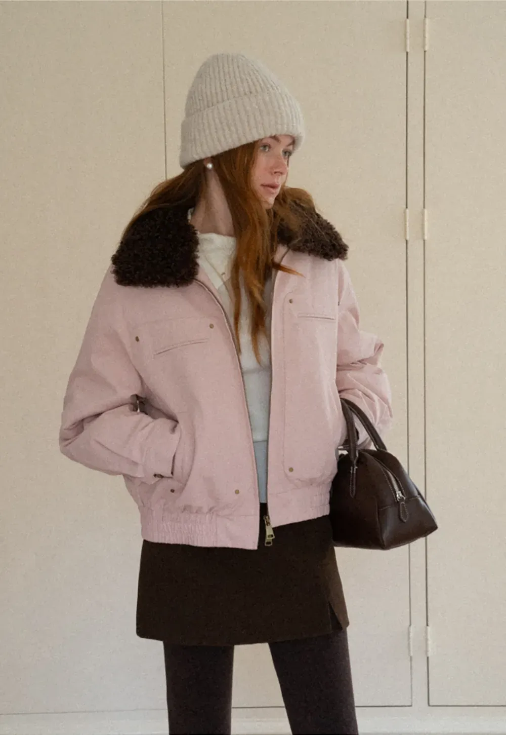 Stylish Short Jacket with Faux Fur Collar and Elastic Hem