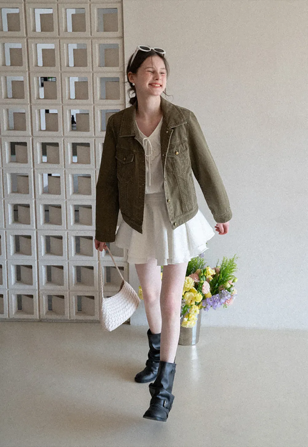 Long sleeve dress with lace collar and tie front