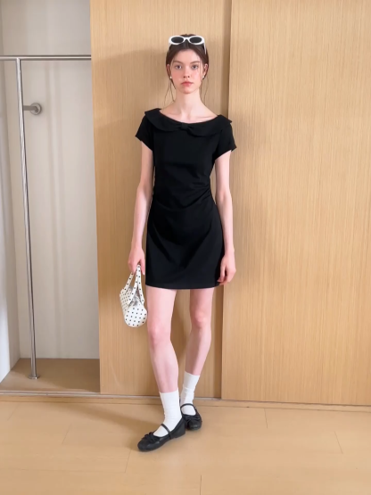 Minikleid mit Peter-Pan-Kragen und kurzen Ärmeln