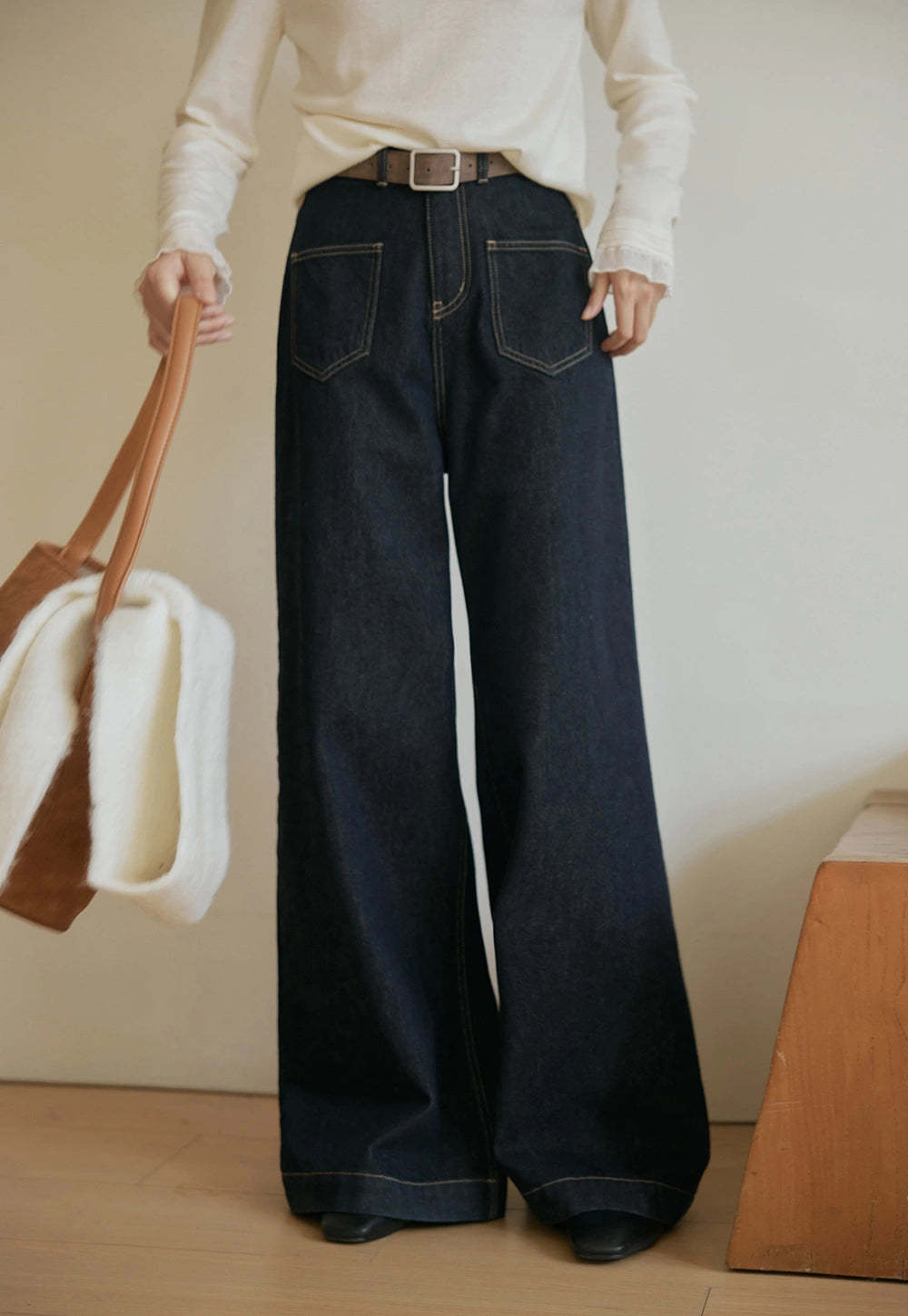 Women's High Rise Wide Leg Jeans
