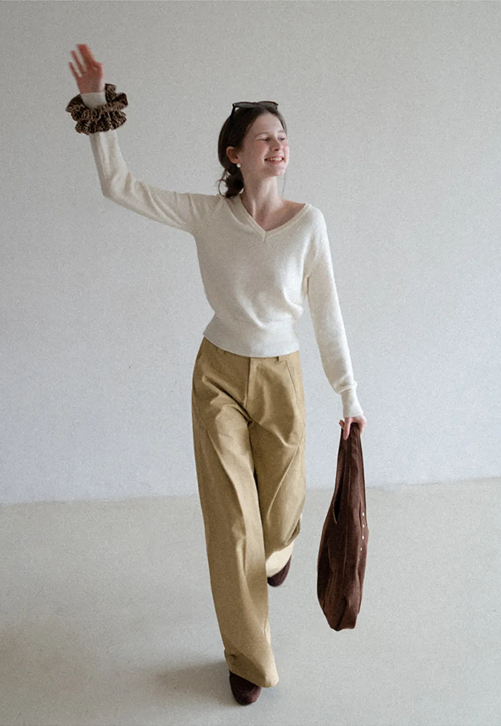 Wide leg high waist casual pants with back pocket design