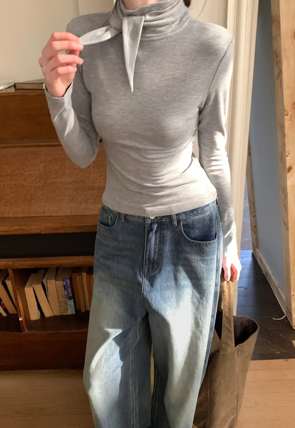 wide leg denim jeans with high waist design