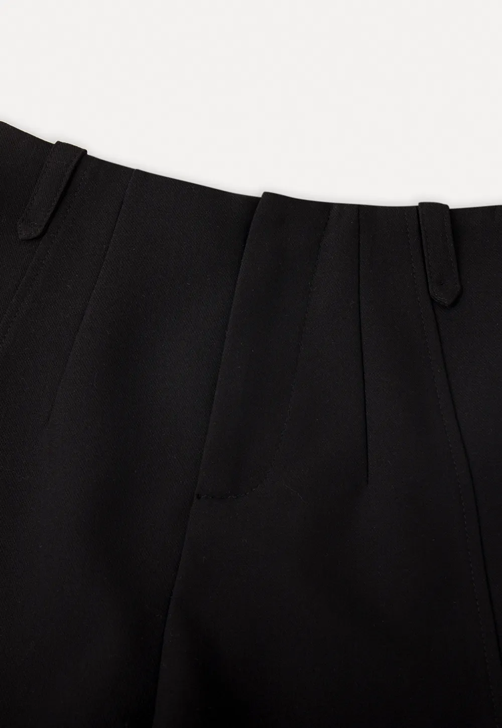 High waist pleated shorts with flared hem