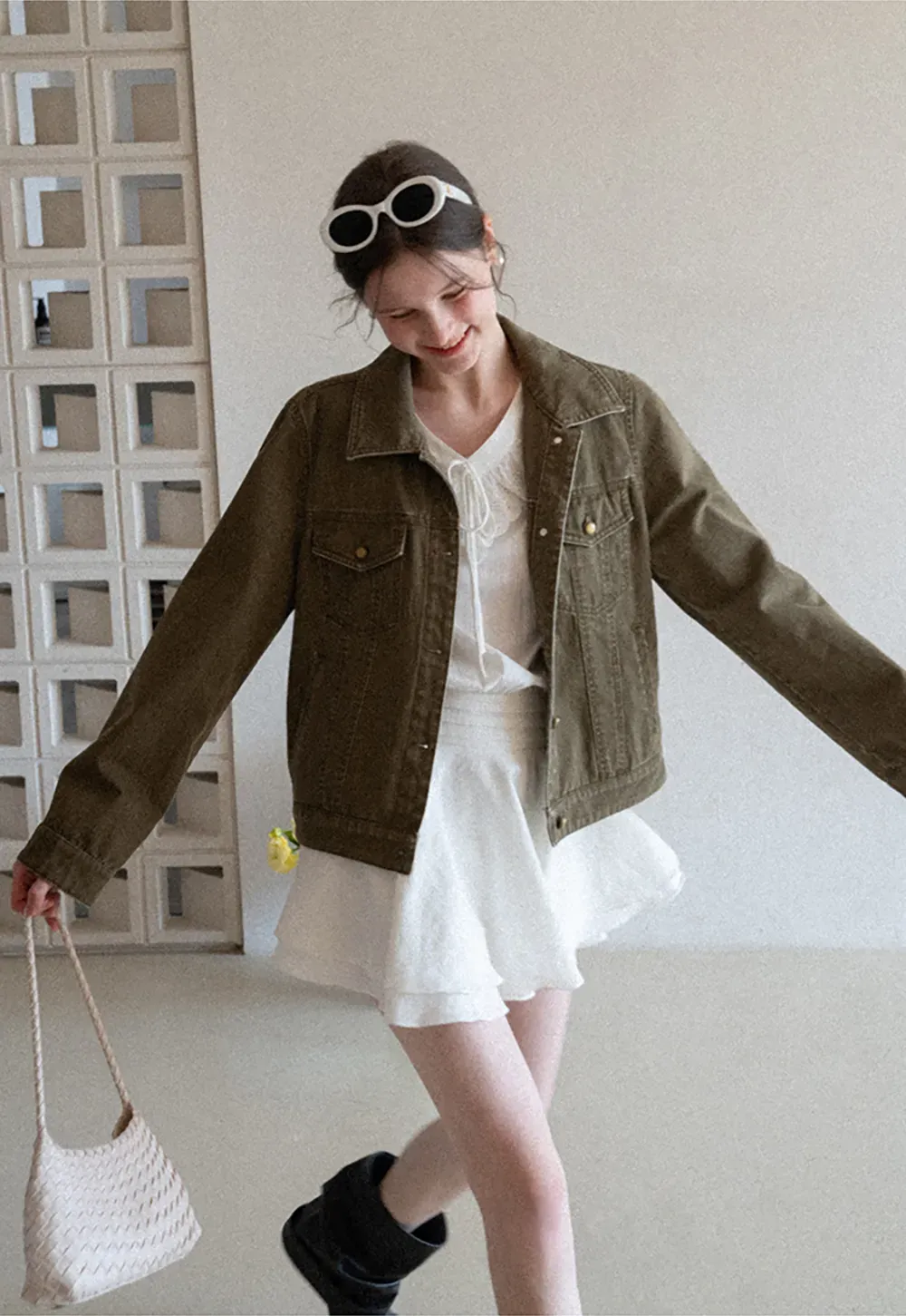 Long sleeve dress with lace collar and tie front