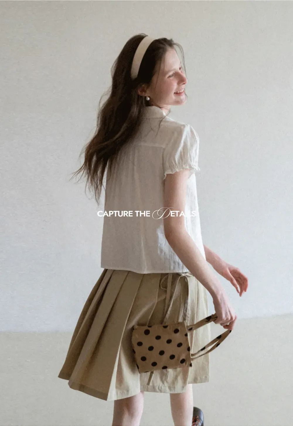 Short Sleeve Shirt with Collar and Button Front