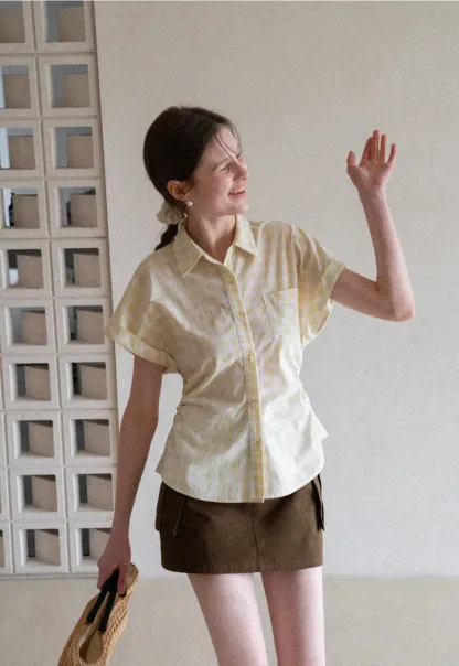 Checkered Shirt with Short Sleeves and Pleated Back