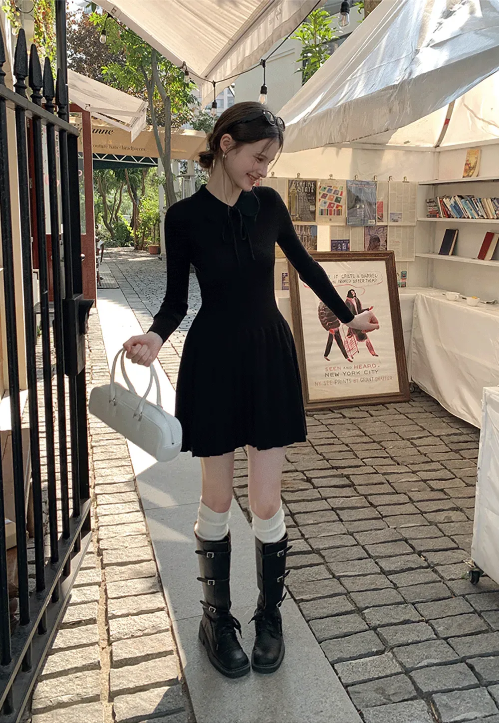 Elegant Knit Dress with Bow Detail and Flared Hem