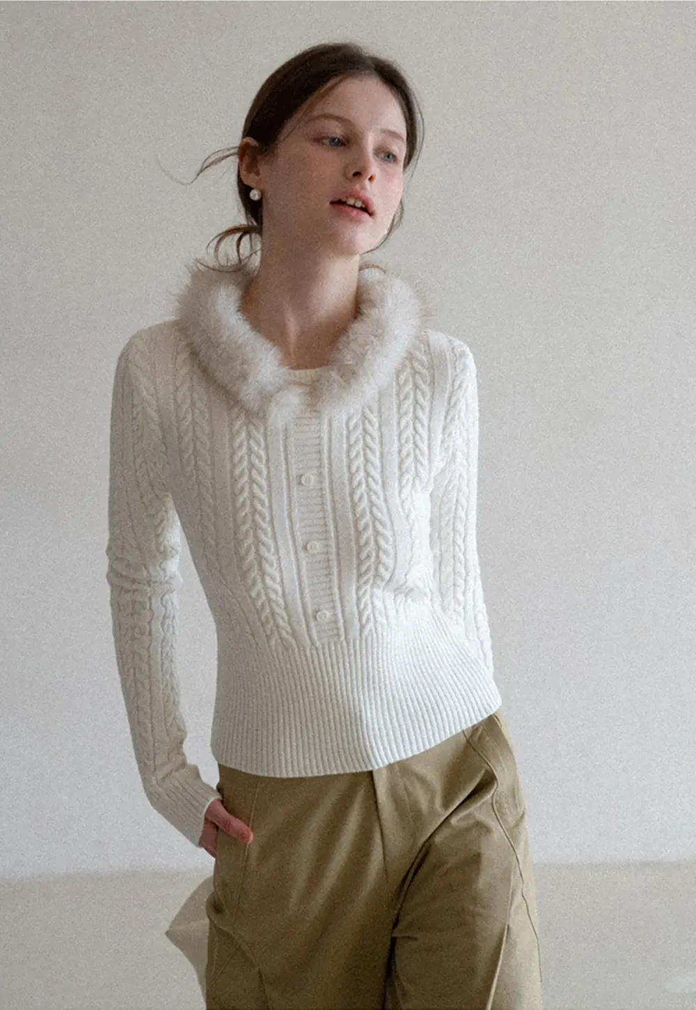 Cable Knit Sweater with Fur Collar Design