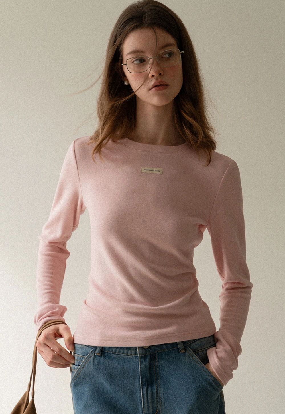 Women Simple Long Sleeve Knit Top with Logo Patch