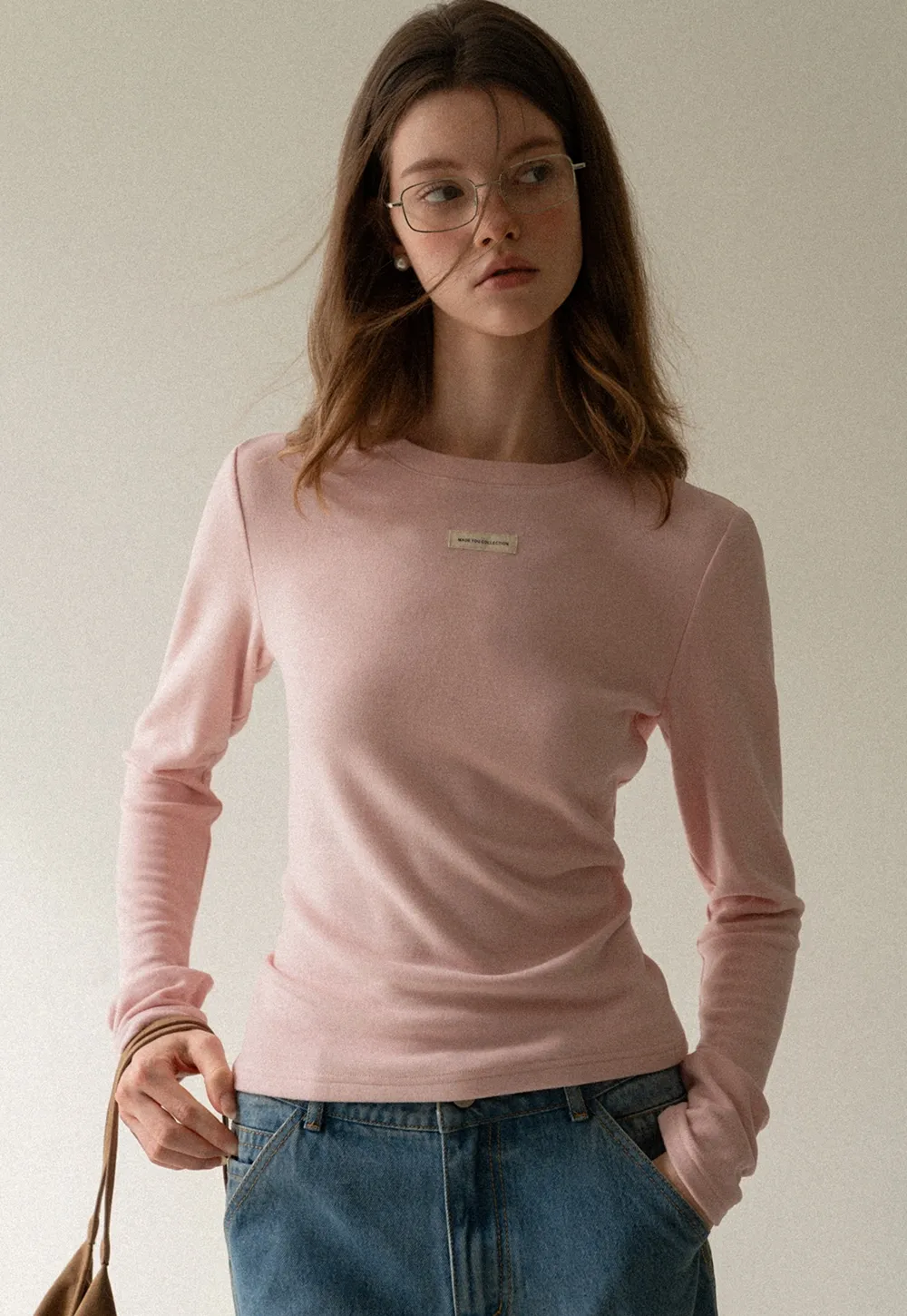 Women Simple Long Sleeve Knit Top with Logo Patch