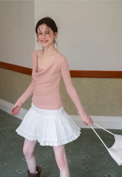 Woolen knit sweater and tank top