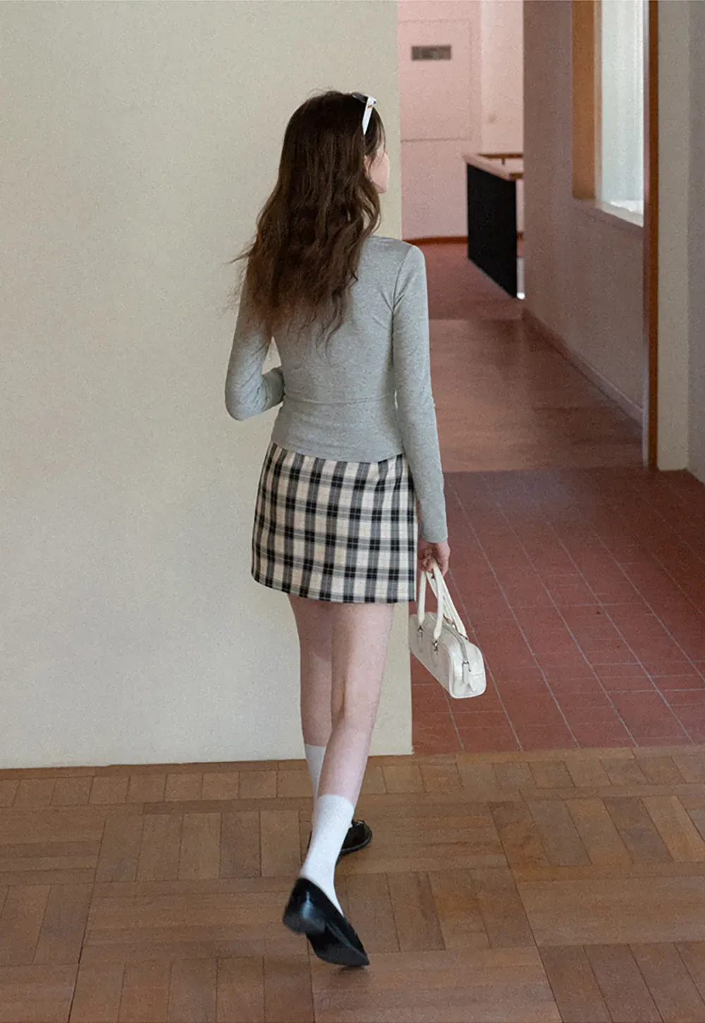 Long sleeve crew neck t shirt with fitted cut