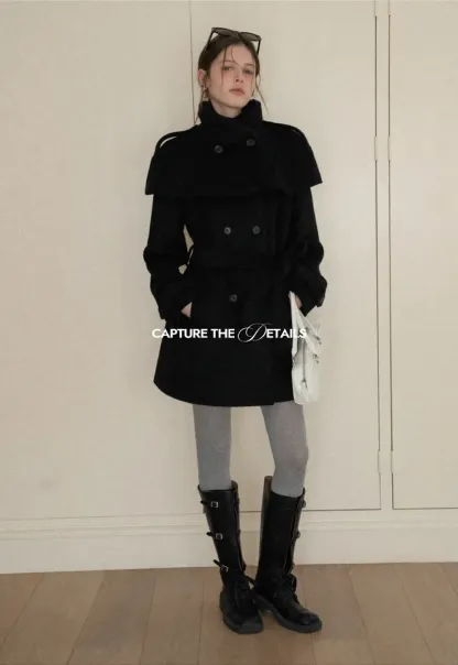 Elegant Wool Coat with Belted Design and Wide Collar